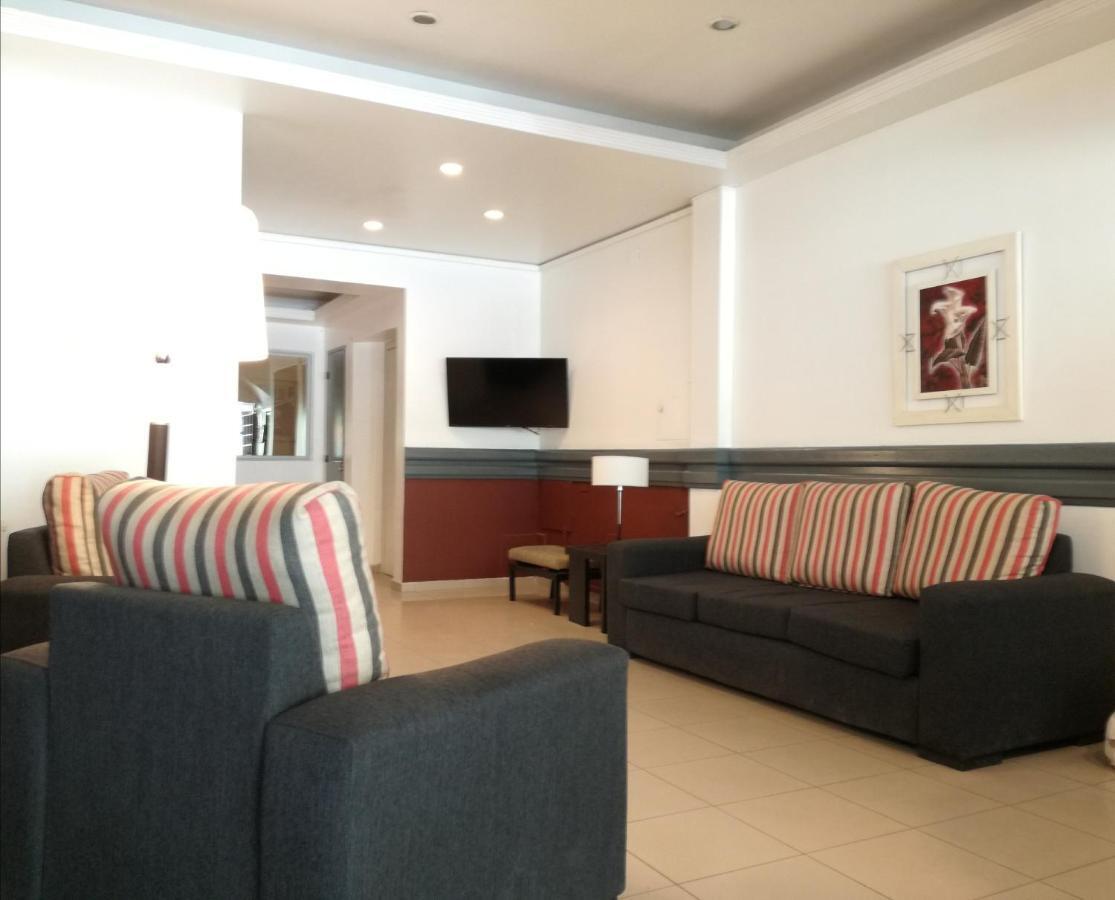 Hotel Crystal Neuquén Kültér fotó